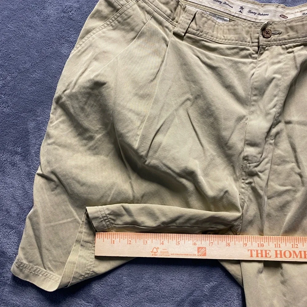 Vintage Tommy Bahama Shorts Mens 42 Khaki Tan Pleated Made 90s Early 2000s Chino